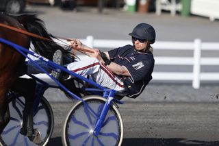 Brooklyn palaa kilparadoille – Pihlströmin Anders ja Huusarin tallin hevoset starttaavat Vermossa 6 Brooklyn palaa kilparadoille – Pihlströmin Anders ja Huusarin tallin hevoset starttaavat Vermossa 5