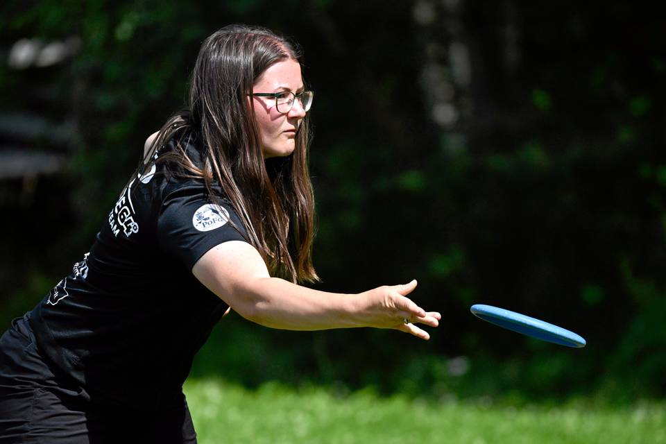 Kindstedt ja Hämäläinen voittivat frisbeegolfin kotimaisen pääkiertueen Kindstedt ja Hämäläinen voittivat frisbeegolfin kotimaisen pääkiertueen 1