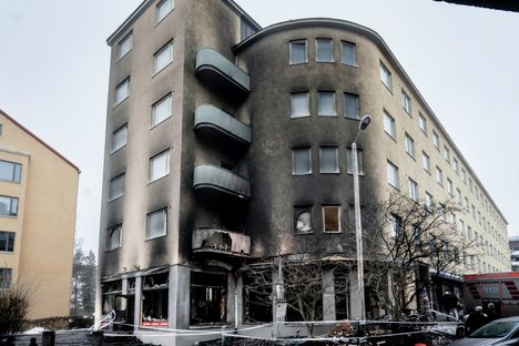 Lauttasaaren tuhopoltosta pitkät vankeusrangaistukset kahdelle nuorelle 2 Lauttasaaren tuhopoltosta pitkät vankeusrangaistukset kahdelle nuorelle 1