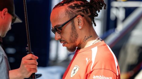 Lewis Hamilton paljasti vakavan vamman: loukkaantui rajusti Barcelonassa 2 Lewis Hamilton paljasti vakavan vamman: loukkaantui rajusti Barcelonassa 1