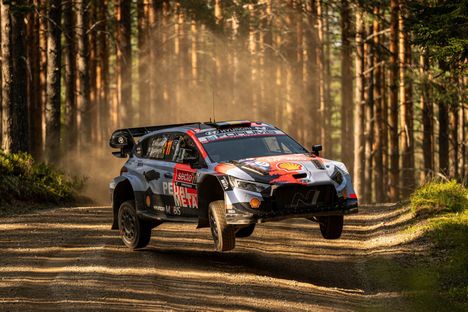 Maailmanmestari Thierry Neuville haluaa jatkaa Hyundain MM-rallitallissa 2 Maailmanmestari Thierry Neuville haluaa jatkaa Hyundain MM-rallitallissa 1