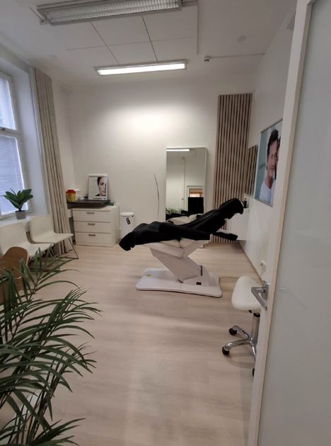 Näin kohulääkäri Svedjeholm käyttäytyi, kun tarkastajat iskivät yllättäen klinikalle – meni sekoiluksi 8 Näin kohulääkäri Svedjeholm käyttäytyi, kun tarkastajat iskivät yllättäen klinikalle – meni sekoiluksi 7