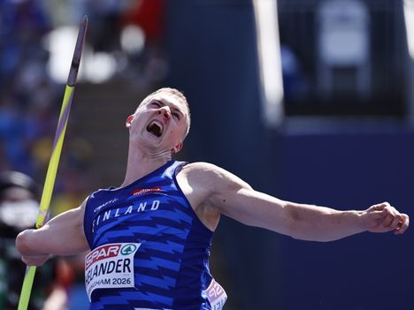 Oliver Helander floppasi EM-karsinnassa – asiantuntija: ”Hän oli kuin peura ajovaloissa” 1