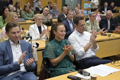 Orpolta linjaus veronkevennyksistä – kokoomusväki riemastui 1