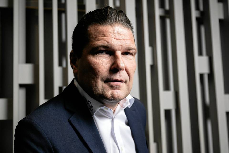 Puoli Helsinkiä kirkuu potkuja Tomek Valtoselle – Poikkeuksellisen nopea peliliike ei tekisi kyseenalaista liigahistoriaa Puoli Helsinkiä kirkuu potkuja Tomek Valtoselle – Poikkeuksellisen nopea peliliike ei tekisi kyseenalaista liigahistoriaa 1