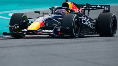 Verstappenin Miami-ajo herätti kohua – kuunteli hämmentyneenä Sainzin kritiikkiä 2 Verstappenin Miami-ajo herätti kohua – kuunteli hämmentyneenä Sainzin kritiikkiä 1
