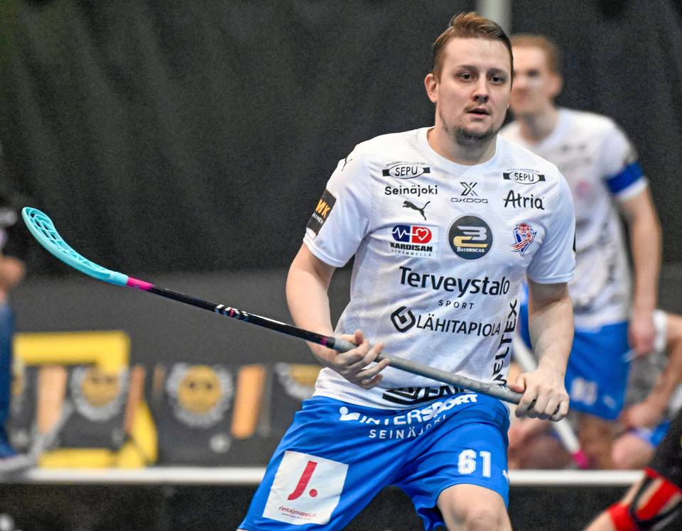 Peter Kotilainen veti 1 423 katsojaa Nibacoksen kotiavaukseen – Tiikerit rikkoi yleisöennätyksen 3–8-voitolla 1