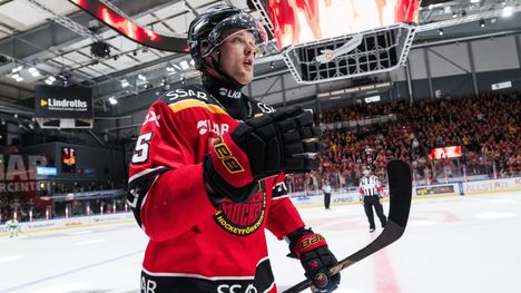 Koppas teki hurjan debyytin SHL:ssä – kolme maalia ja syöttö Luulajan voitossa 2 Koppas teki hurjan debyytin SHL:ssä – kolme maalia ja syöttö Luulajan voitossa 1