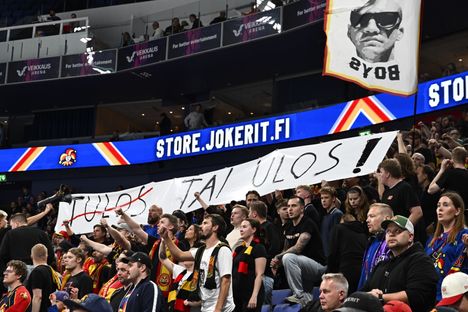 Valtonen kuittasi Jokerien faneille: Kenkien heiluttelu on tuttua 2 Valtonen kuittasi Jokerien faneille: Kenkien heiluttelu on tuttua 1
