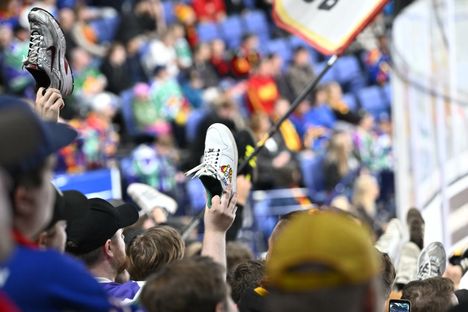 Valtonen kuittasi Jokerien faneille: Kenkien heiluttelu on tuttua 4 Valtonen kuittasi Jokerien faneille: Kenkien heiluttelu on tuttua 3