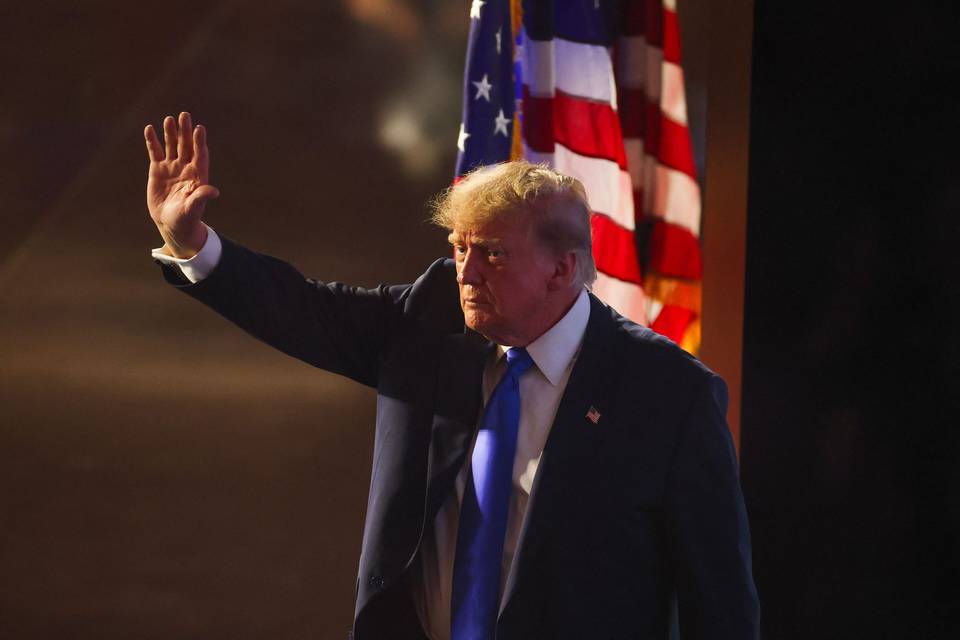 Trump lupasi 5 000 dollarin palkkion, jos republikaanit voittavat välivaalit 1