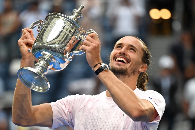 Zverev wins US Open after beating Shelton in four sets Zverev voitti Yhdysvaltain avoimet voitettuaan Sheltonin neljässä erässä 1