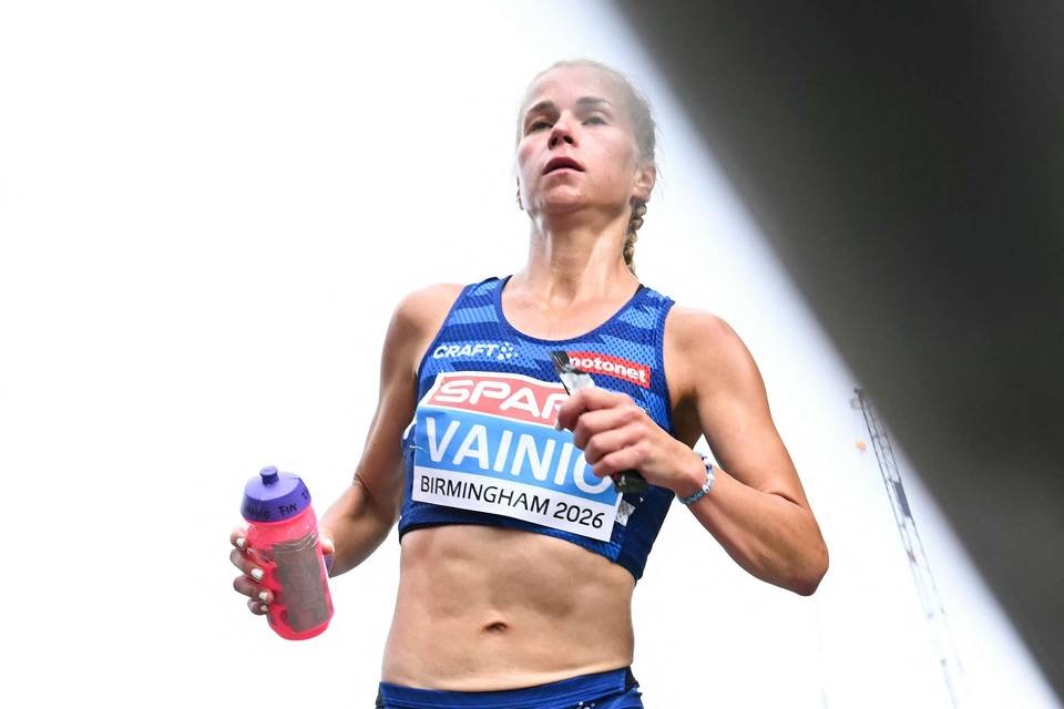 Alisa Vainion takareidestä löytyi lihasvamma, Euroopan mestari kuntouttaa jalkaansa Alisa Vainion takareidestä löytyi lihasvamma, Euroopan mestari kuntouttaa jalkaansa 1