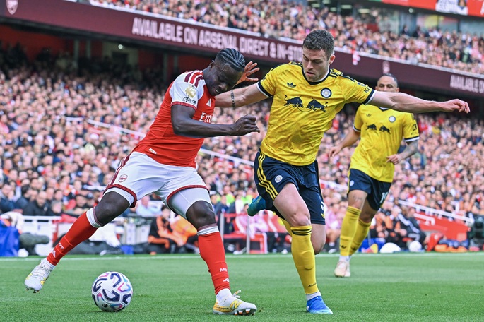 Arsenal nousi tasapisteisiin Man Cityn kanssa, Man Utd ja Spurs tasapelissä 1