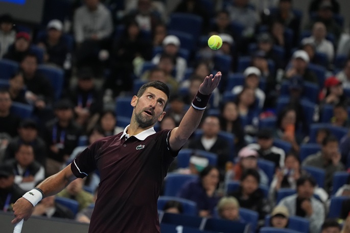 Djokovic claims 7th China Open men's singles title Djokovic voitti seitsemännen Kiinan avainten miesten kaksinpelin mestaruuden 1