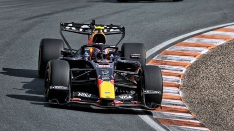 Liam Lawson ajaa Red Bullin autossa Italian GP:ssä 2 Liam Lawson ajaa Red Bullin autossa Italian GP:ssä 1