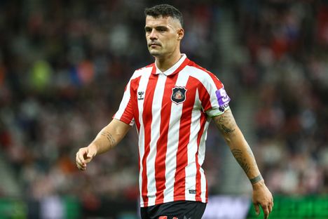 Granit Xhaka hankki väärennetyn rokotustodistuksen – sivuun maajoukkueesta 2 Granit Xhaka hankki väärennetyn rokotustodistuksen – sivuun maajoukkueesta 1