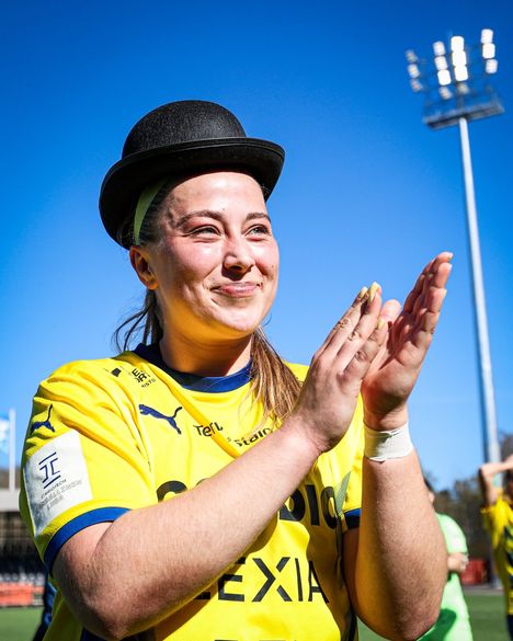 Jalkapallo: Gnistanin Abby Kraemer yllättyi ruokakaupassa 2 Jalkapallo: Gnistanin Abby Kraemer yllättyi ruokakaupassa 1