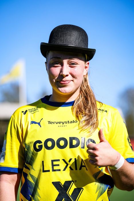 Jalkapallo: Gnistanin Abby Kraemer yllättyi ruokakaupassa 4 Jalkapallo: Gnistanin Abby Kraemer yllättyi ruokakaupassa 3