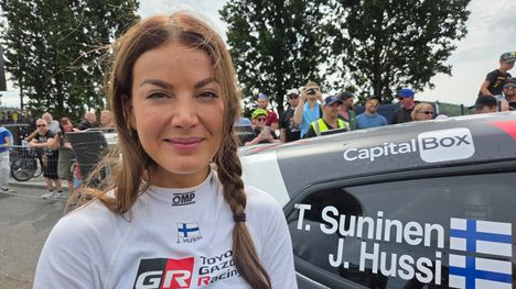 Janni Hussin ja Teemu Sunisen tiet eroaa? Hämmentävä päivitys 1