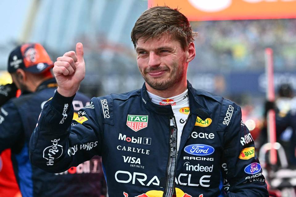Max Verstappen valloitti vihdoin Singaporen gp:n Max Verstappen voitti Singaporen GP:n 1