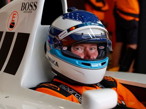 Mika Häkkinen ajoi Ayrton Sennan McLarenia Kreikassa 6 Mika Häkkinen ajoi Ayrton Sennan McLarenia Kreikassa 5