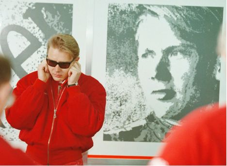 Mika Häkkinen ajoi Ayrton Sennan McLarenia Kreikassa 18 Mika Häkkinen ajoi Ayrton Sennan McLarenia Kreikassa 17