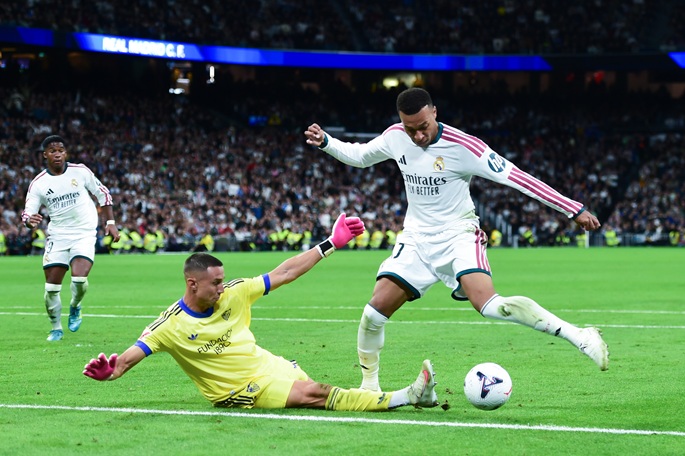 Real Madrid voitti Sevillan 4–1 ilman Viniciusta 1