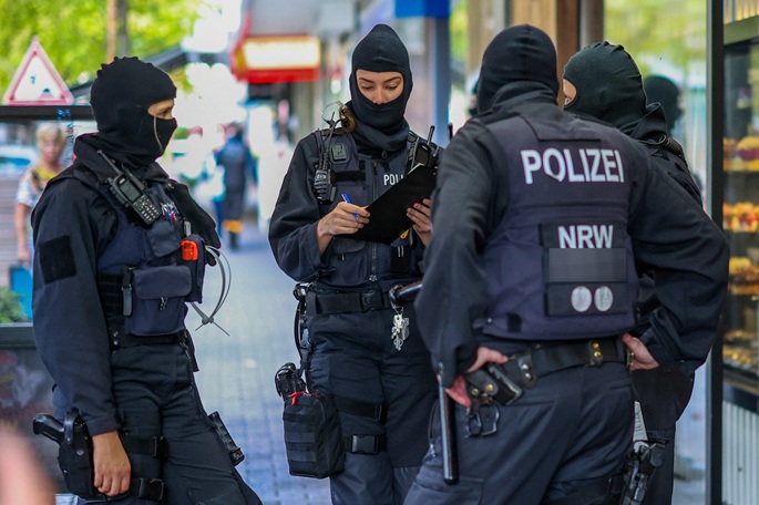 Polisin ratsiat Hells Angelsiin liittyvälle verkostolle neljässä Euroopan maassa 2 Polisin ratsiat Hells Angelsiin liittyvälle verkostolle neljässä Euroopan maassa 1
