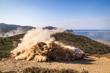 Ralli: Toyotan toimitusjohtaja Akio Toyoda tunnusti suosineensa Elfyn Evansia 6 Ralli: Toyotan toimitusjohtaja Akio Toyoda tunnusti suosineensa Elfyn Evansia 5