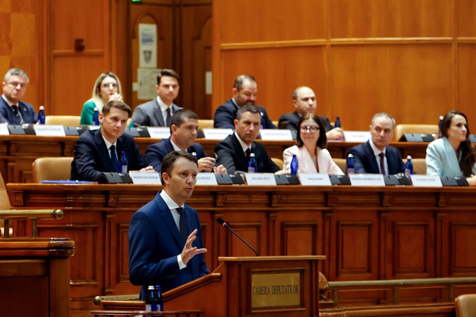 Romanian parlament hylkää Murešan hallituksen 1