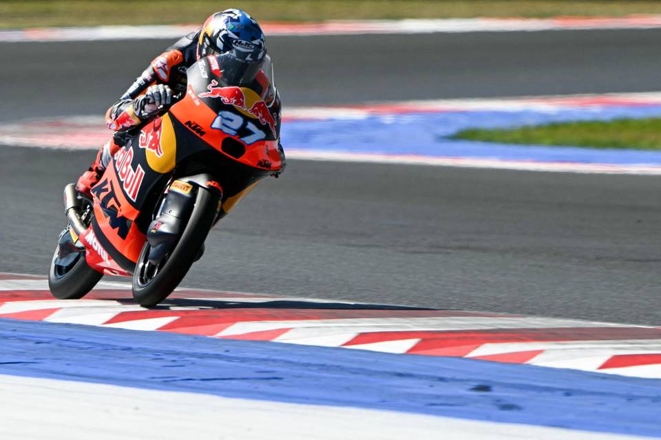 Salmela sivusi kauden parastaan Moto3-kisassa, nousi 14. sijalta viidenneksi 1