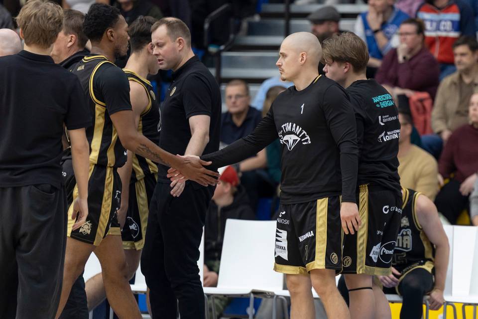 Sarjanousija Kipinä Basket jatkaa voitokasta alkuaan – Gettomasa on saanut vain vähän peliaikaa 2