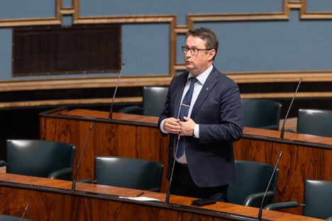 Mika Kari: Varusmiesten päivärahat tulisi tuplata 2 Mika Kari: Varusmiesten päivärahat tulisi tuplata 1