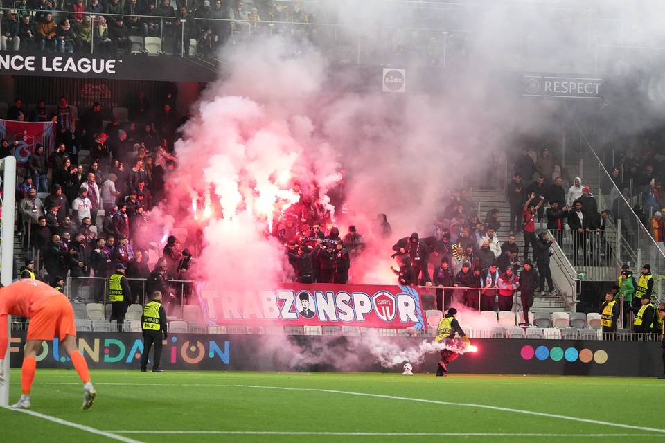 Trabzonsporin kannattajille sakkoja KuPS-pelin häiriöistä 1