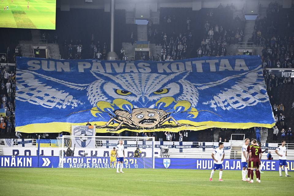 Uefa sakotti Suomea Valko-Venäjä-ottelun tapahtumista – buuauskonsertista ja Lukašenka-tifosta 30 000 euroa Uefa määräsi Suomen Palloliitolle sakot Valko-Venäjä-ottelun buuauksesta ja Lukašenka-tifosta 1