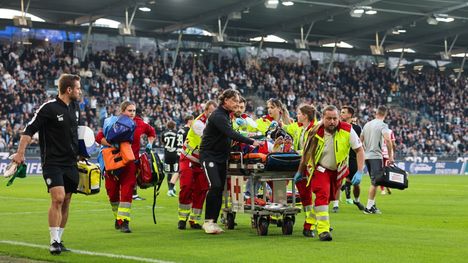 Sturm Grazin maalivahti Daniil Hudjakov murtui vakavasti Itävallan liigassa 2 Sturm Grazin maalivahti Daniil Hudjakov murtui vakavasti Itävallan liigassa 1