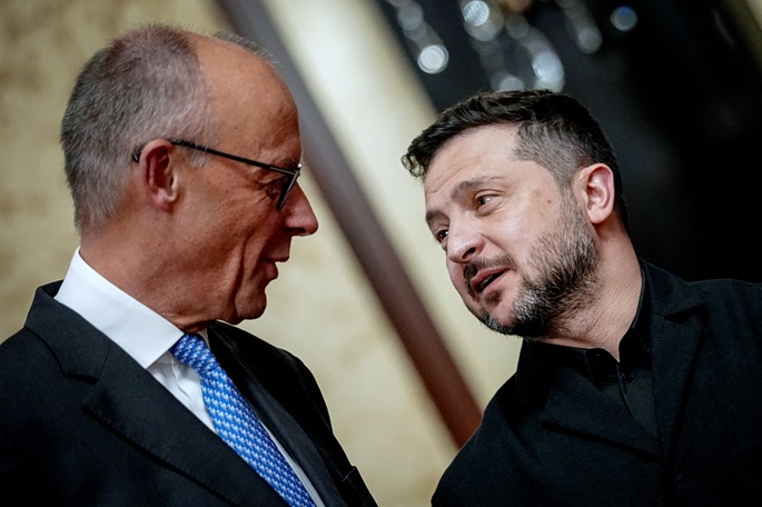Zelensky valmis Yhdysvaltojen ehdottamiin kolmen osapuolen neuvotteluihin Venäjän kanssa 1